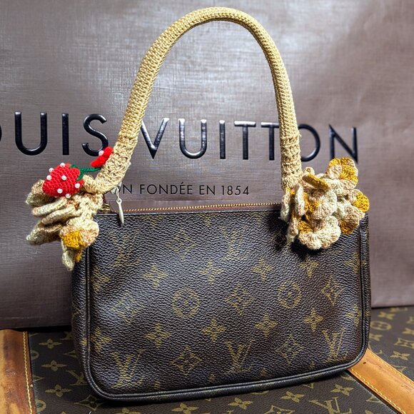 LOUIS VUITTON Pochette Accessoires Monogram Canvas Vintage - Picture 16 of 16